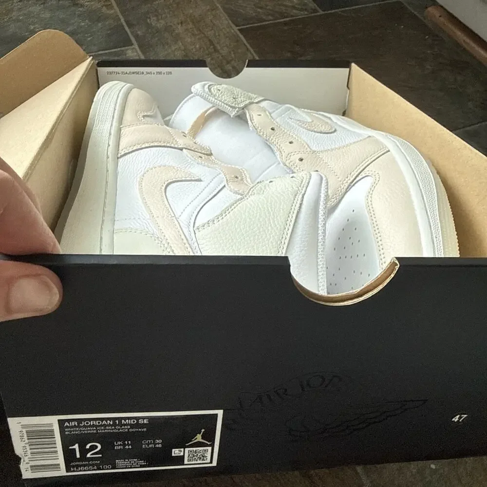 Size 12 - Air Jordan 1 Mid Easter